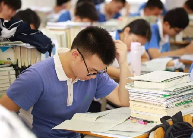 [河培单招]高中生高考复读生能参加单招考试吗?需要什么条件?